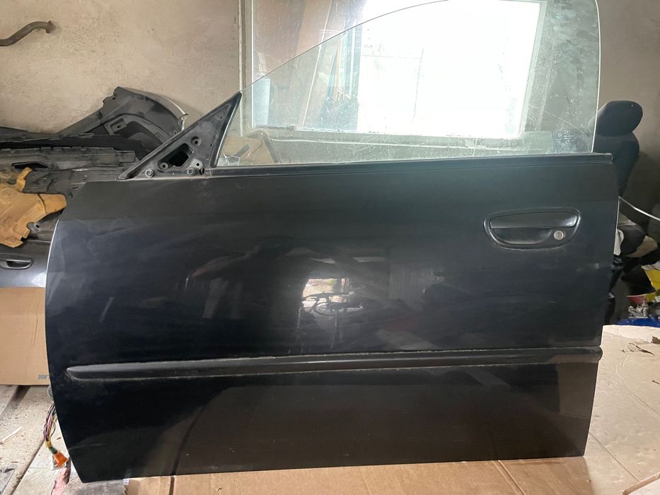 Двері субару легасі 2006-2010