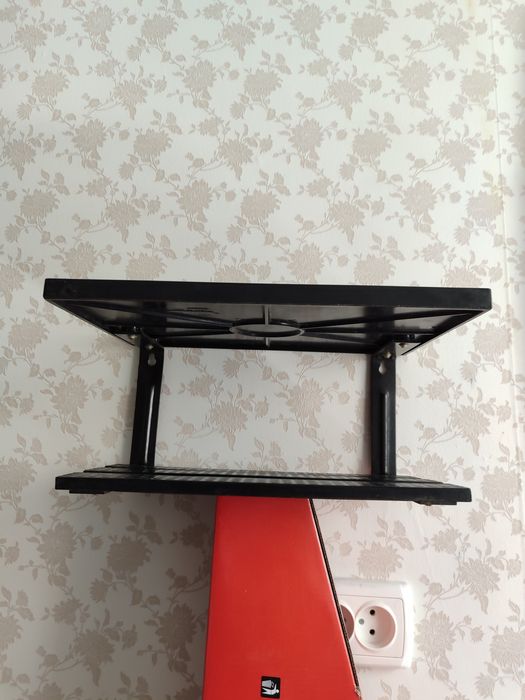 Продам полку для прихожей.