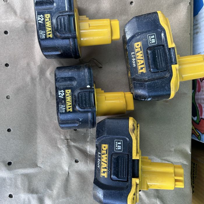 DeWalt 18V i 12V  baterie