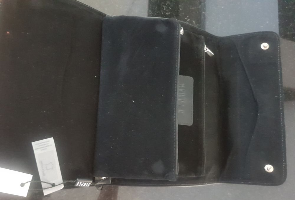 Czarna torebka , skórzana kopertówka simple