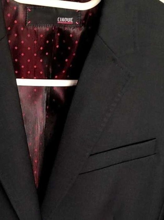 Elegancki markowy komplet garnitur CINQUE premium