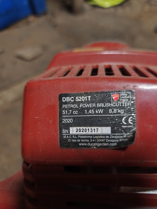 Vendo roçadora a gasolina Ducati Garden DBC 5201T