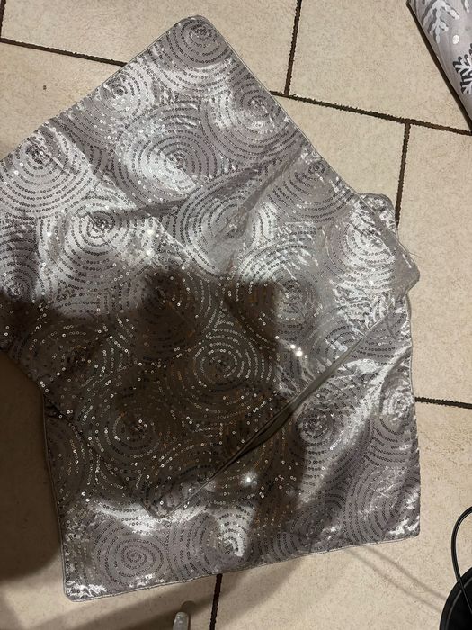Poszewki srebrne błyszczące glamour 2 szt