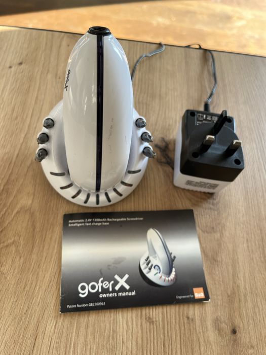 Elektryczny śrubokręt Goferx 2.4V + baza ładująca