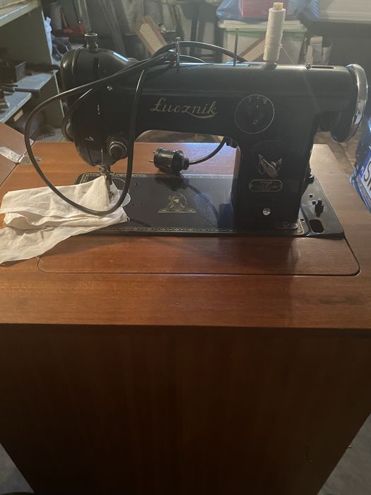 Maszyna do szycia  Łucznik