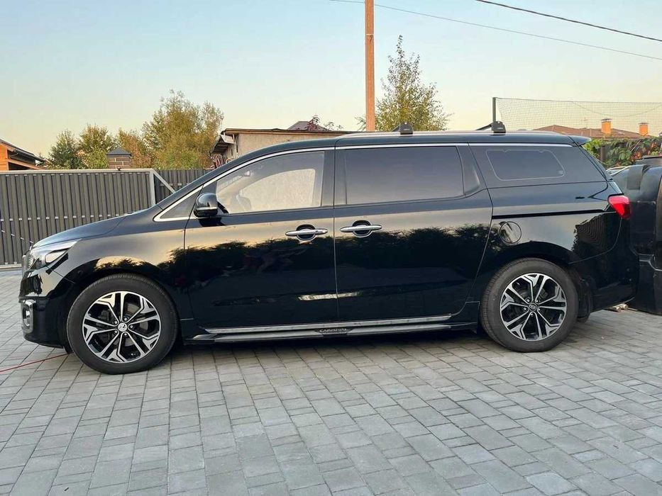 2017 Kia Carnival 2.2 дизель максимальна компл