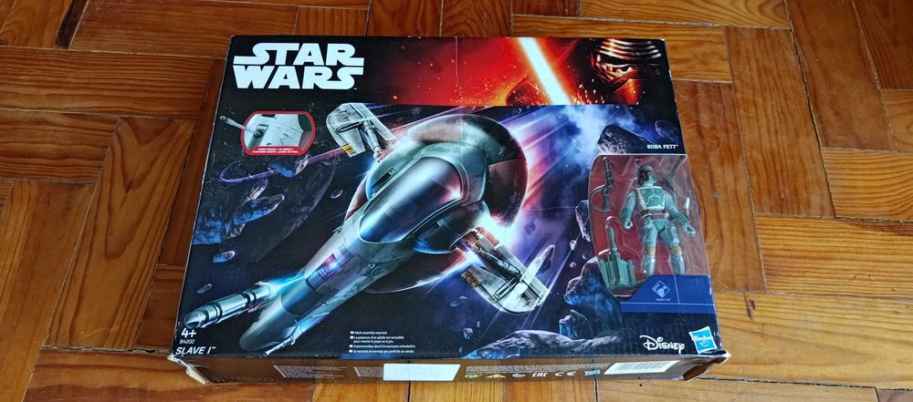 Naves Star Wars e máscara do Chewbacca