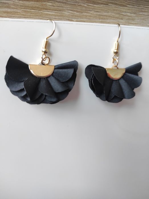 Kolczyki materiałowe czarne