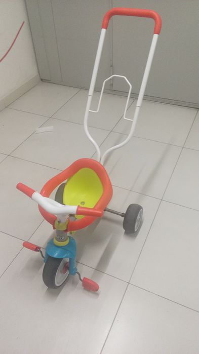 Carrinho Passeio e  Divertir Criança. 4 Fotos