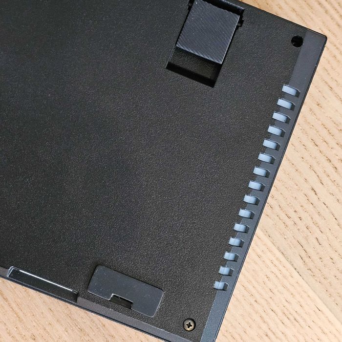 Teclado mecânico gaming wireless, retroiluminado RGB / TKL (como novo)