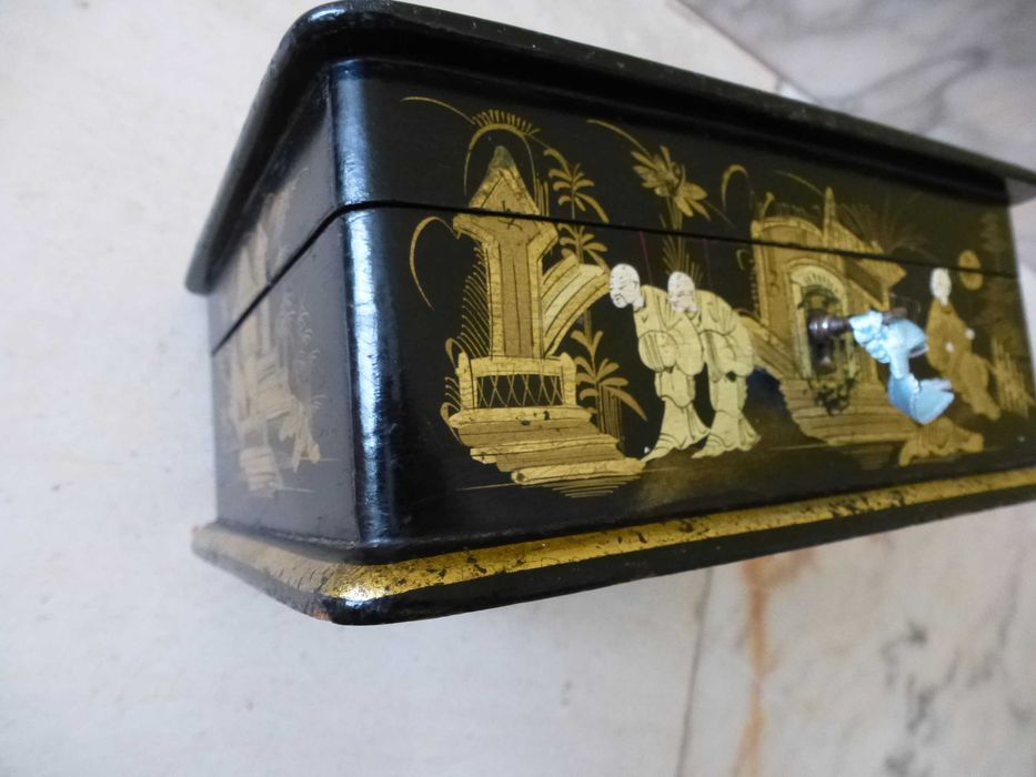 Porta joias de Papier Maché antiga