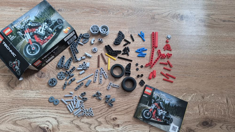 LEGO Technic, klocki, Motocykl, 42132