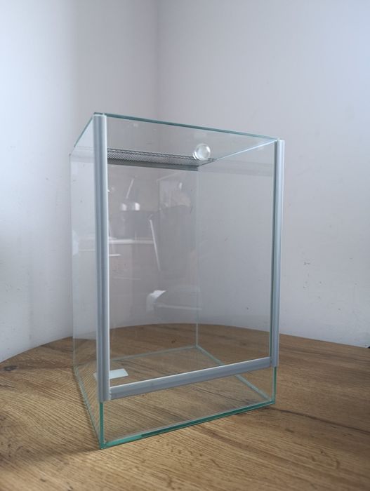 Terrarium szklane z gilotyna