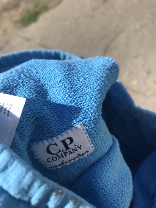 Продам шорты cp.Company
