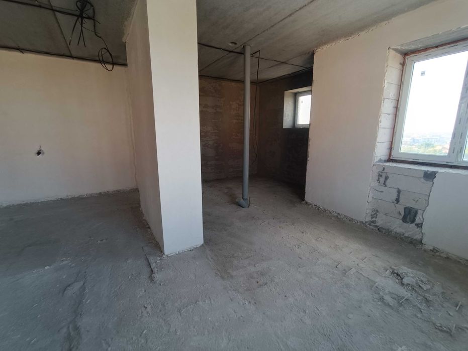 Продам квартиру 60м.кв. в новобудові на Грушевського