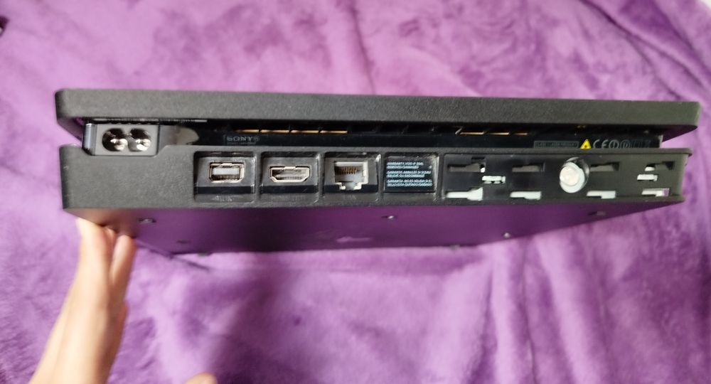 Consola PS4 Slim 1T
