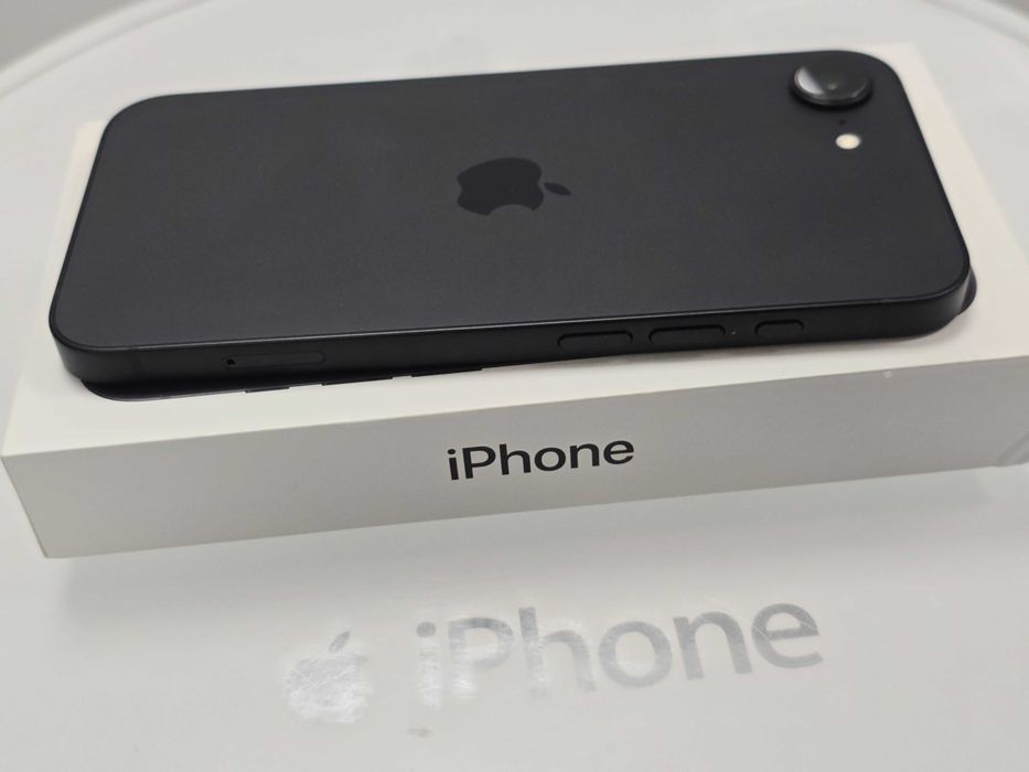 NOWY Po Zdjęciu Folii Apple iPhone 17e 256GB 5G Black GWARANCJA APPLE