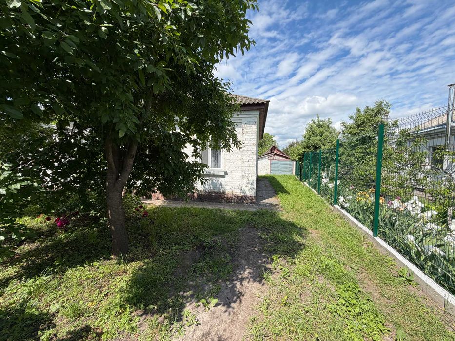 Продаж 3 кім будинку з великою ділянкою в місті Яготин 78 м2