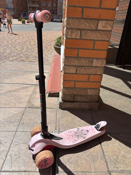 Самокат дитячий.