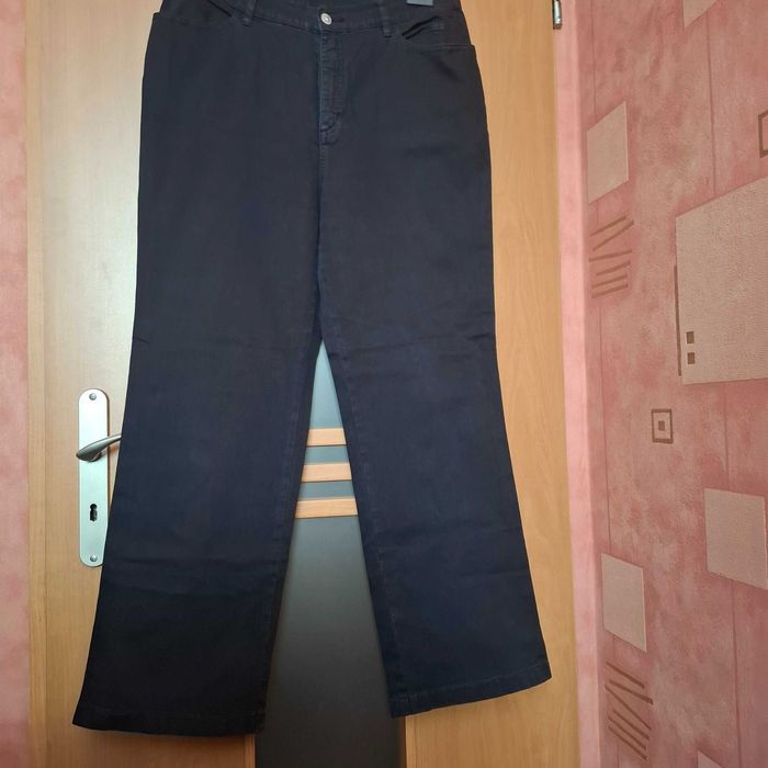 Spodnie czarne jeans Lafei Nier jak nowe proste nogawki rozmiar 44