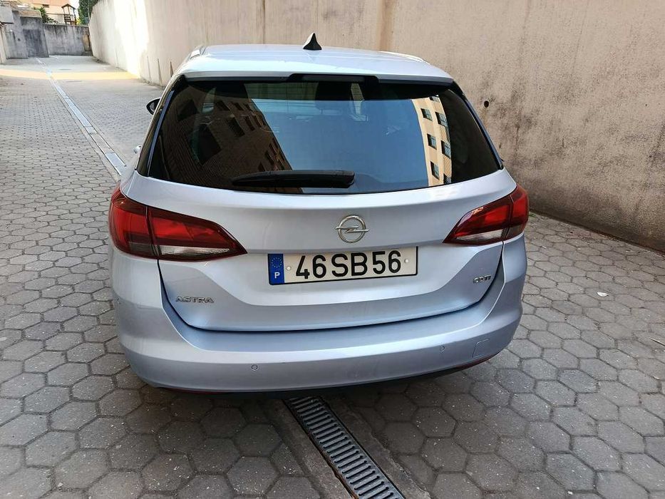 Opel Astra Sports Tourer — photo 5