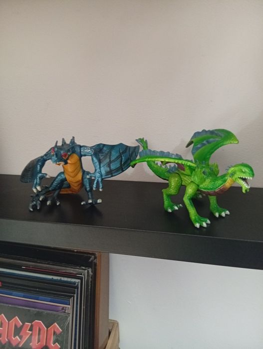 Conjunto de figuras dinofroz