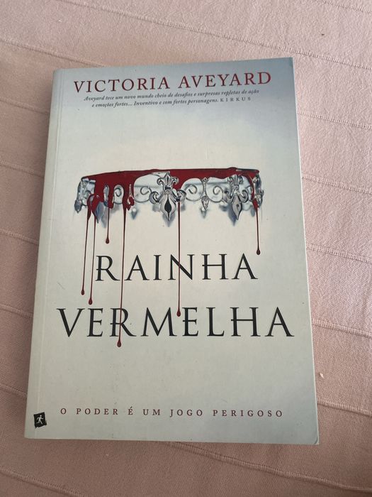 Rainha Vermelha de Victoria Aveyard