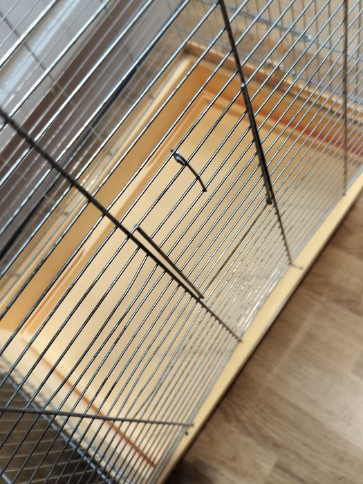 Клетка для птиц.