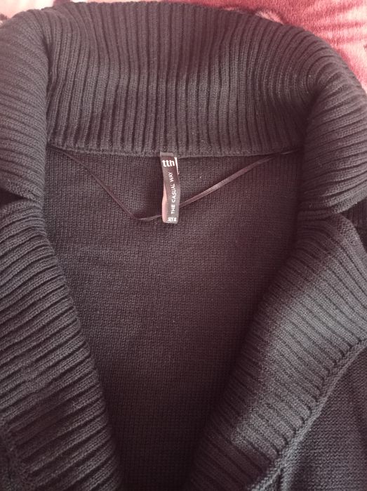 Damski sweterek czarny r.42