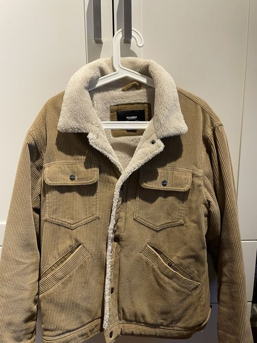 Casaco pull and bear. *POUCO USO* M