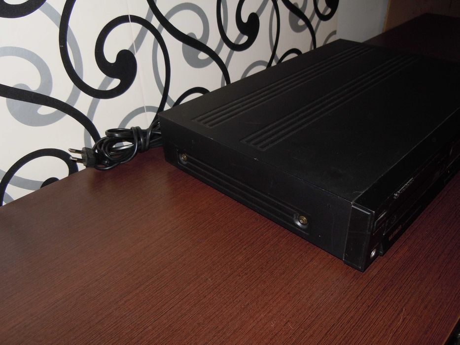 Продам CD програвач Pioneer PD-5030.