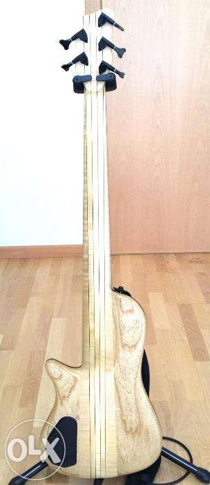 Warwick Thumb Singlecut Broadneck 5 – Made in Germany – 2010 – Excelente Estado