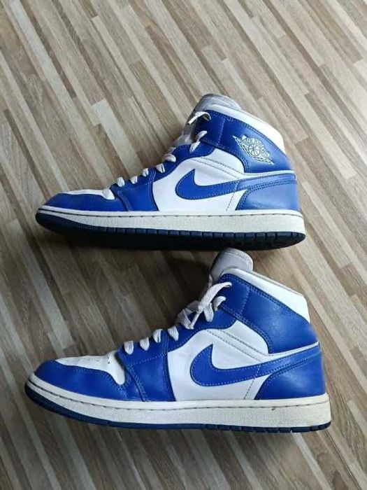 Jordan 1 Mid Kentucky Blue