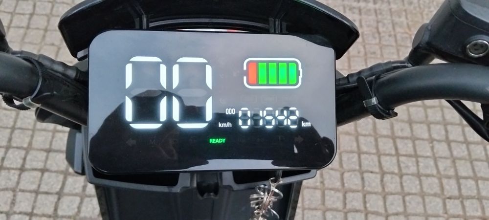 Mota eletrônica faz 50kms