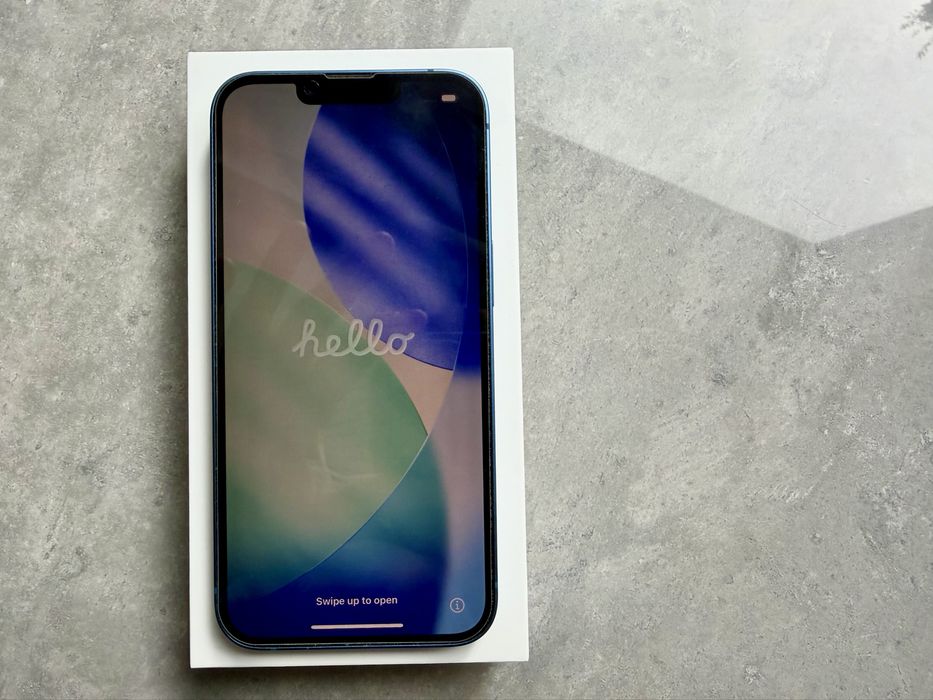Apple iphone 13 256GB niebieski komplet + obudowy