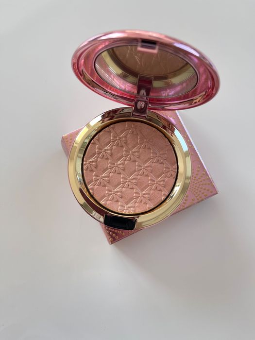 MAC rozświetlacz extra Dimension skinfinish