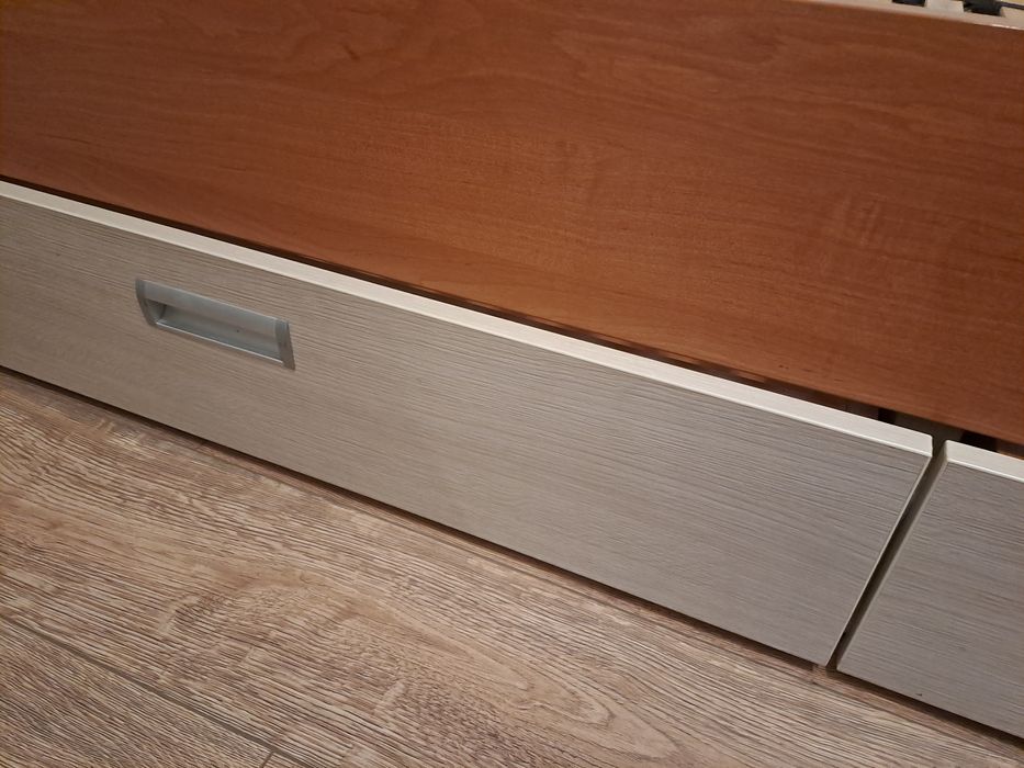 Sprzedam łóżko z materacem