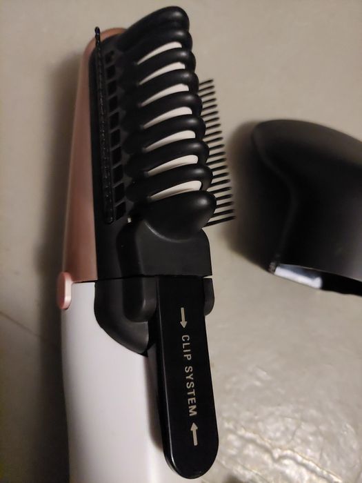 Фен-Щётка ,, ROWENTA,,