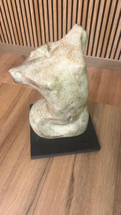 Vendo busto em mármore