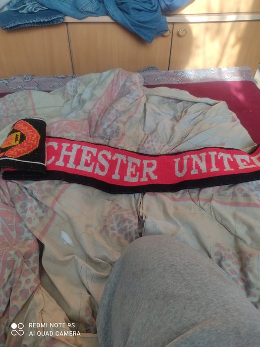 Szalik kibica Manchester United