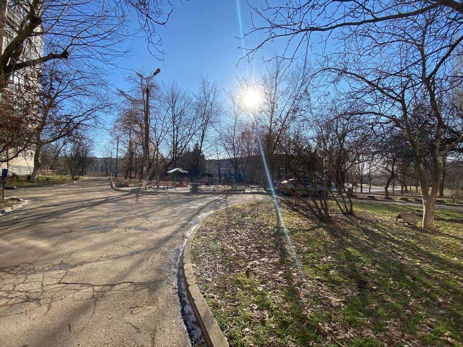 Продаётся трёхкомнатная квартира на мкрн. районе Солнечный