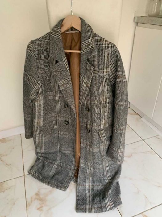 Пальто жіноче TrendOne  в клітинку на розмір 48-50 осінь-весна