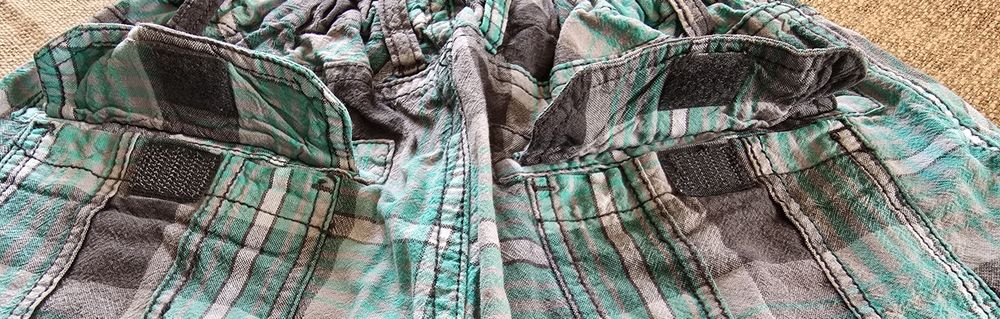 Kraciaste szorty chłopięce rozm. 146