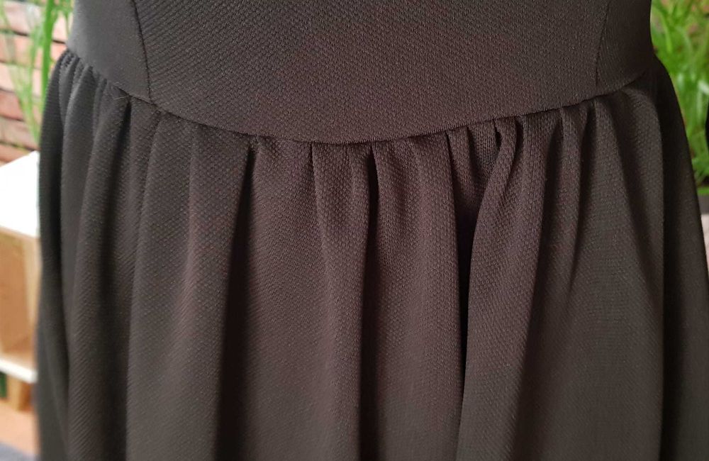 Czarna rozkloszowana sukienka Mielczarkowski s/m