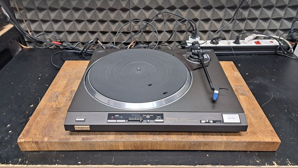 Gramofon Technics SL-QX300