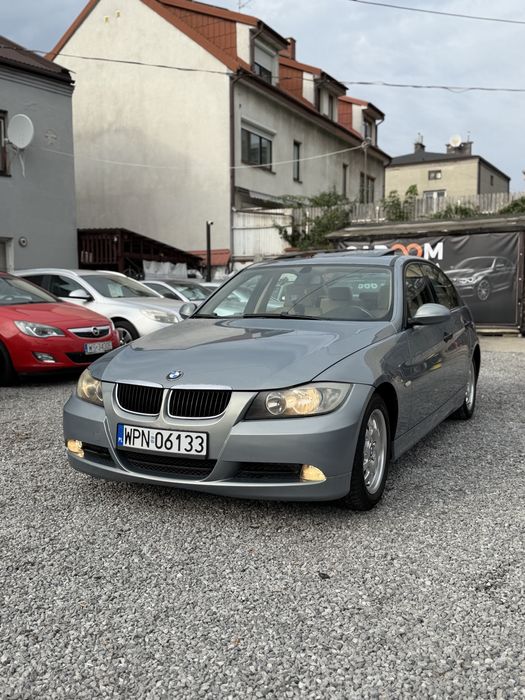 BMW E90/ 2.0 Benzyna/ Manual/ Dobry stan/ Maly przebieg/ Ladne wnętrze