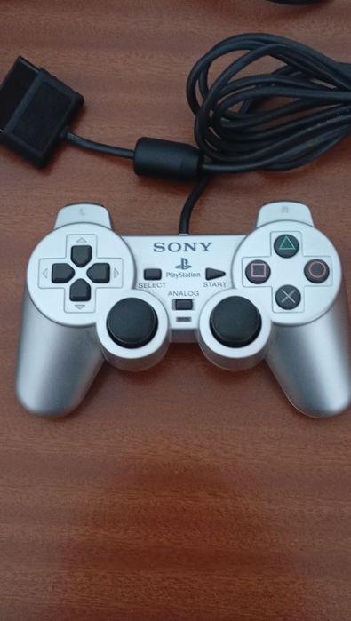 PlayStation 2 Slim Completa + Comando Sony + Cartão 8MB + Jogo