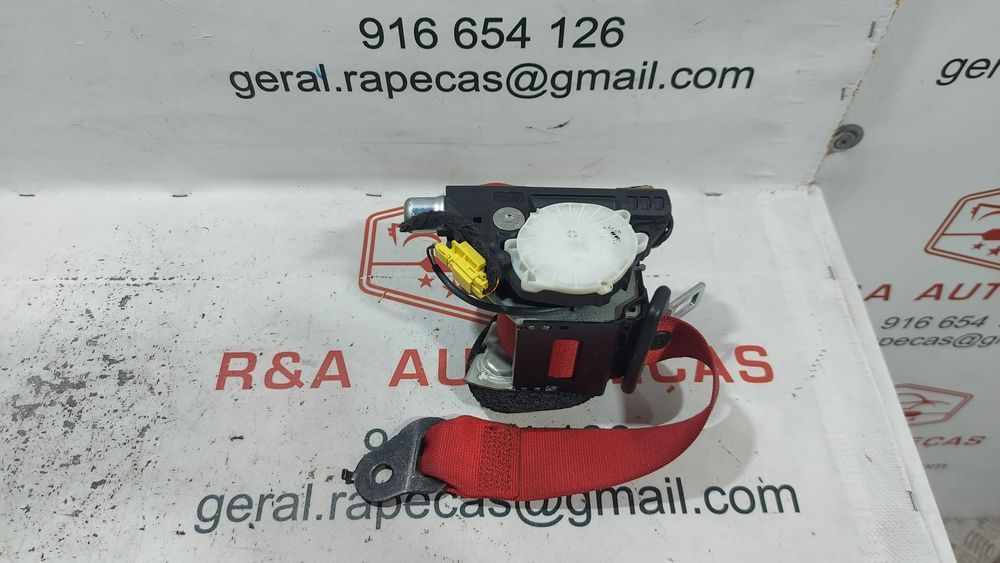 Cinto de Segurança Trás Direito Mercedes Class C W204 33060587D