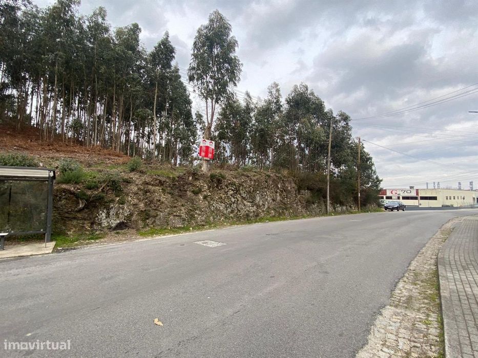 Terreno industrial em Rebordosa - Paredes