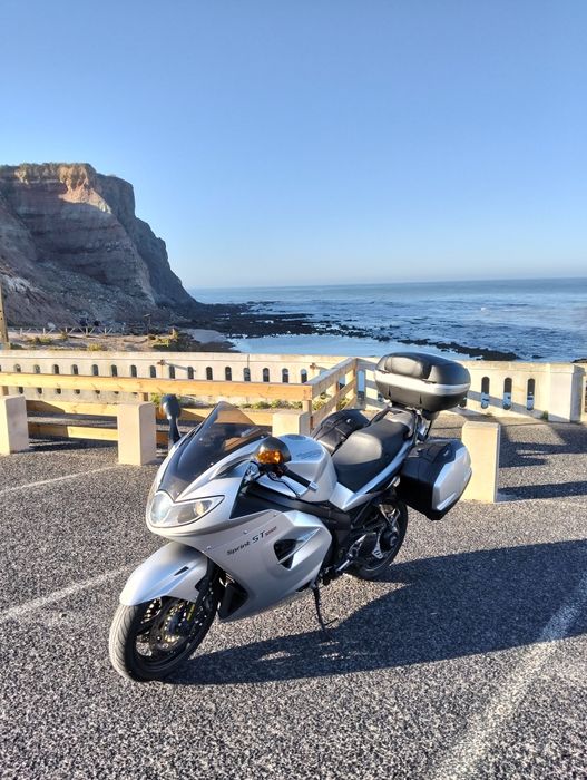 Triumph Sprint ST 1050